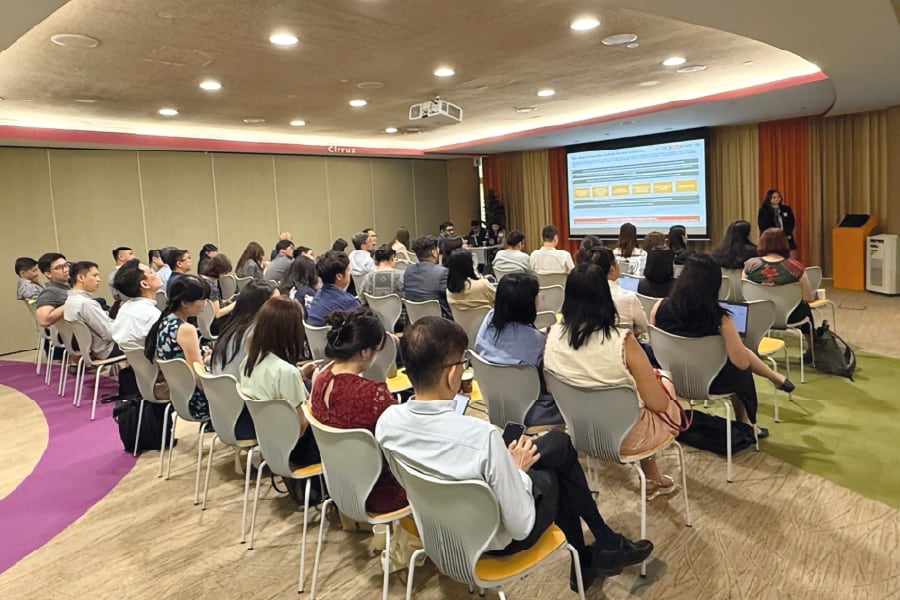06-2-portfolio-metrics-and-targets-2-900x600.png Discussions on International Sustainability Standards Board (ISSB)-aligned reporting requirements at Temasek Sustainability Reporting Workshop in November 2024.